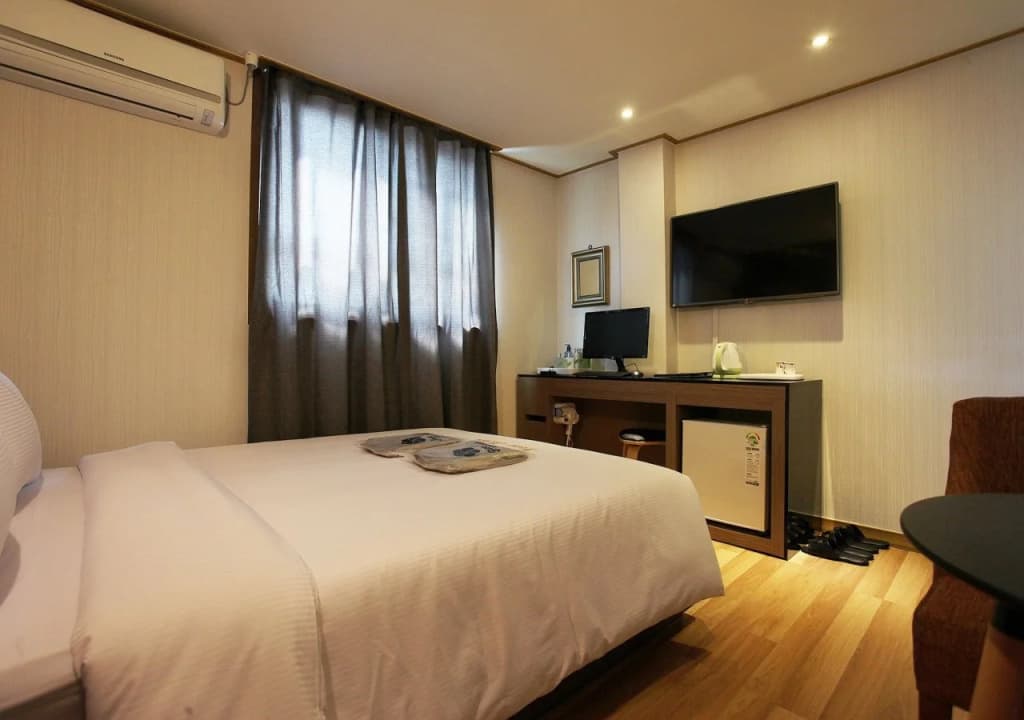 Free Hotel - photo 16