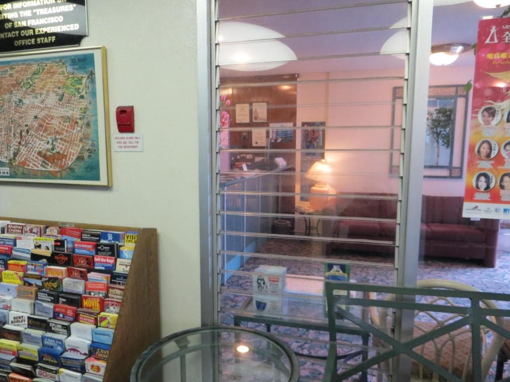 Royal Pacific Motor Inn - photo 19