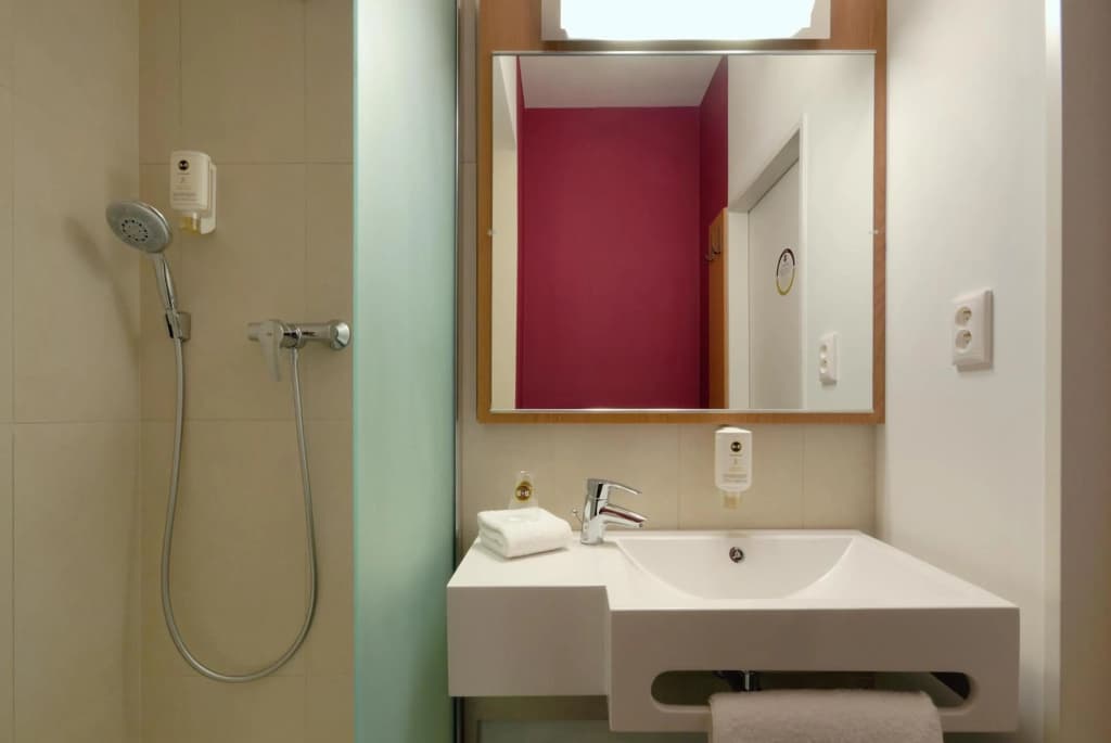 B & B Hotel Prague City - photo 8