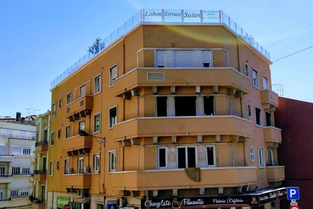 Lisbon Terrace Suites Apartment for Large Groups with Amazing Terrace - photo 1