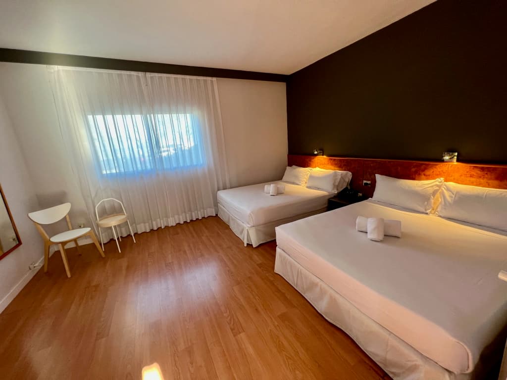 AP Hotel and Parking - photo 23