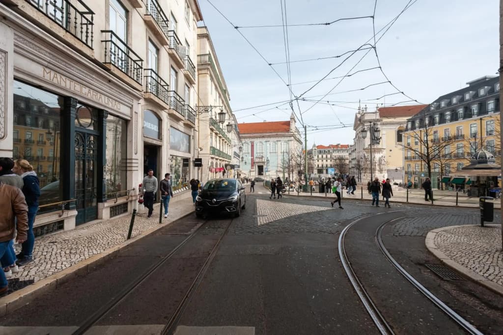 FLH Chic Chiado Exotic Spacious Residence - photo 8