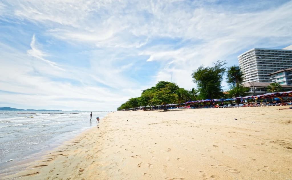 Jomtien Beach Pool House - photo 16