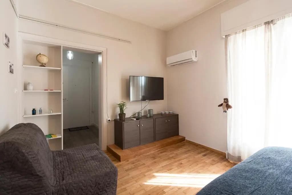 EL GRECO bright, airy penthouse in trendy Petralona - photo 3