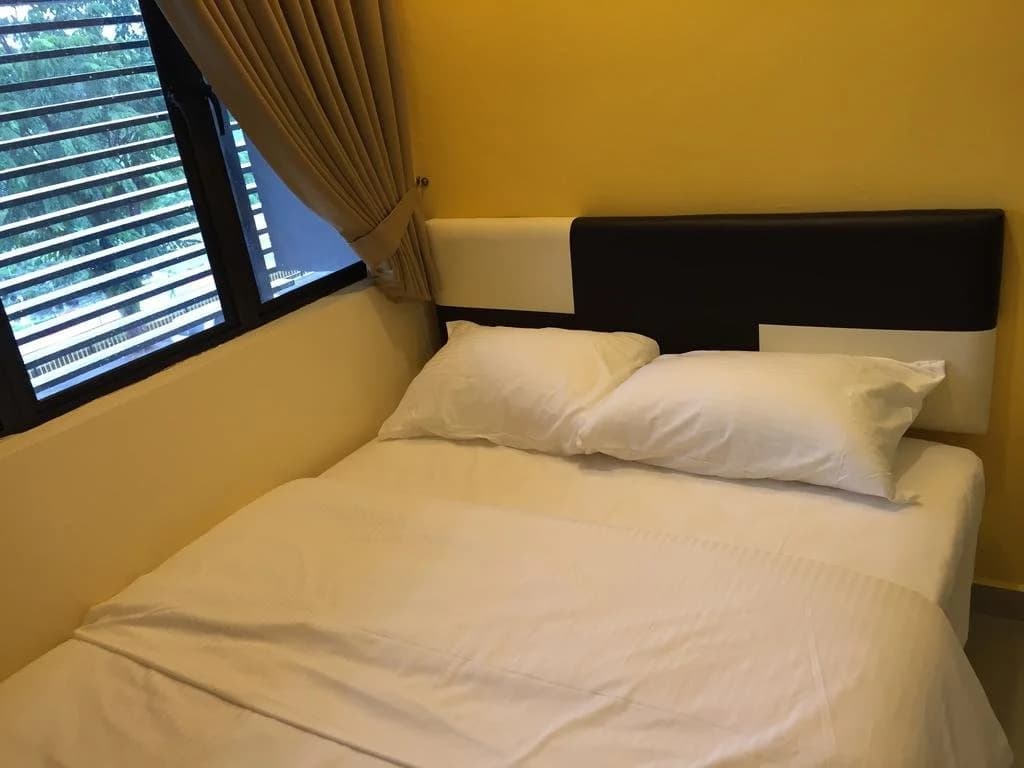 Sri Maluri Hotel - photo 4