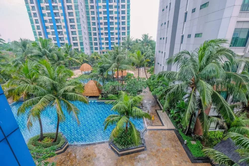 Premium 3BR Hampton's Park Apartment By Travelio - photo 14