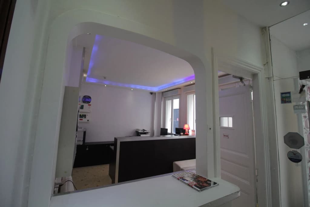Modern's Hotel - photo 5