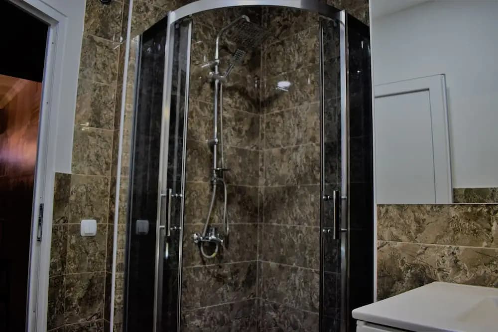 Euphoria Inn - photo 8