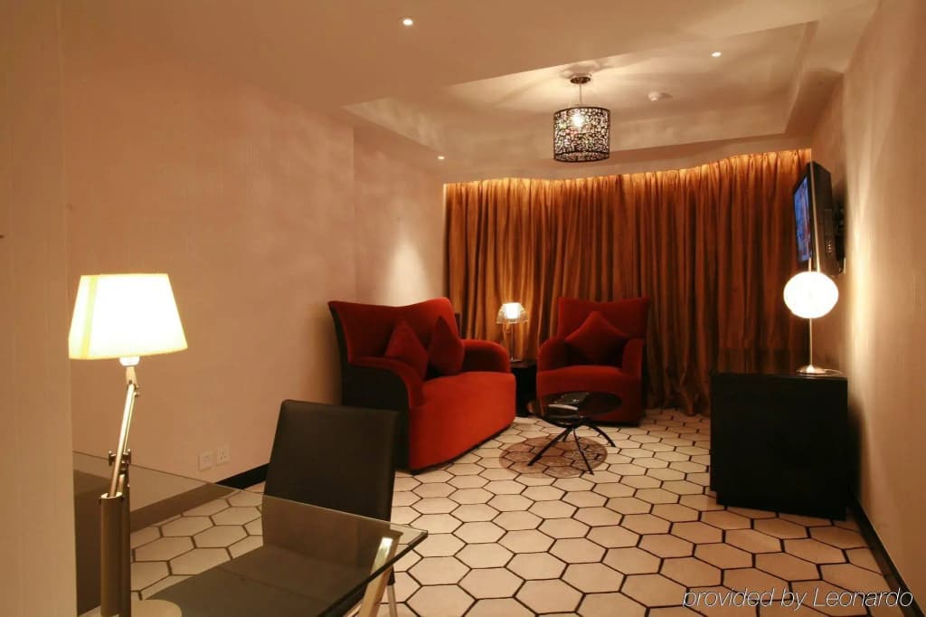 The Luxe Manor - photo 3