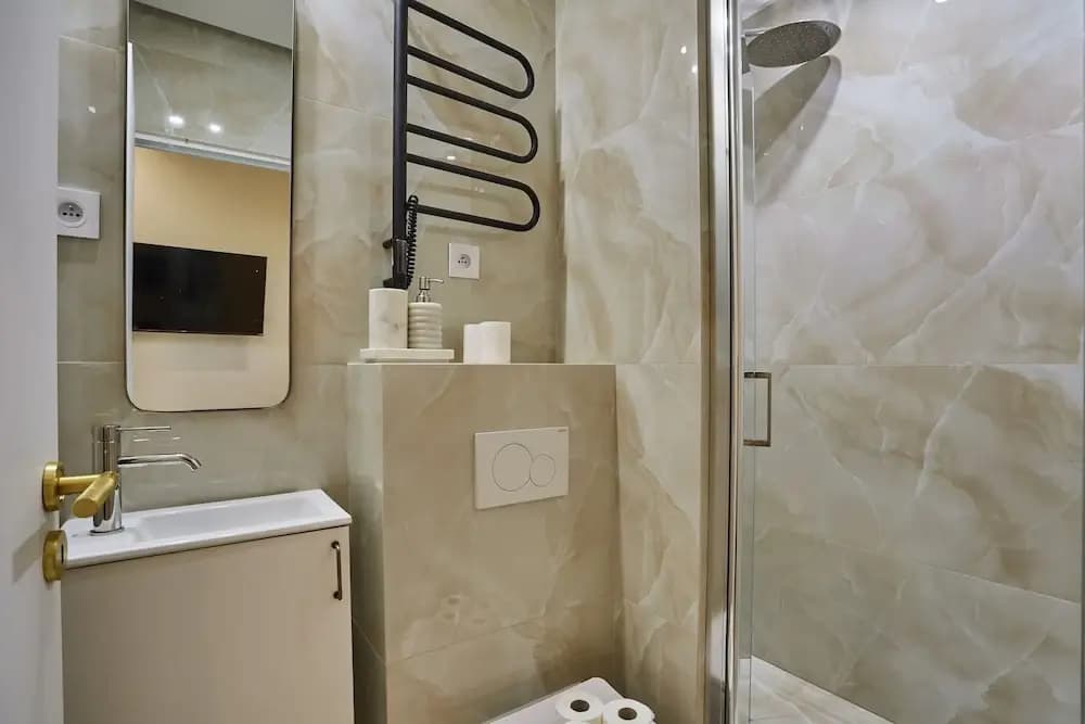 Spacious Apartment With AC - Center of Paris - photo 11