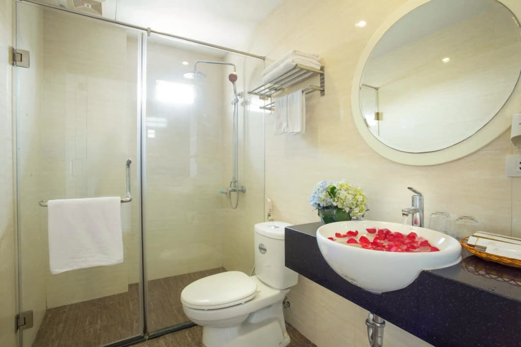 Tu Linh Palace Hotel - photo 10