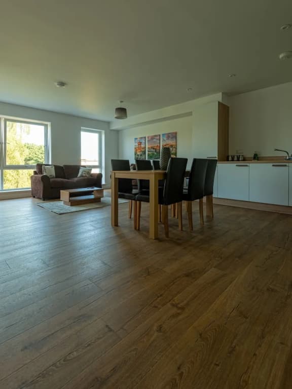 Roomy Comfortable Apartment - photo 11