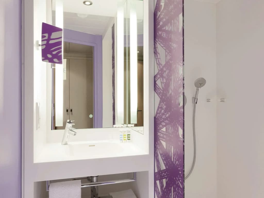 Mercure Paris Centre Tour Eiffel Hotel - photo 8