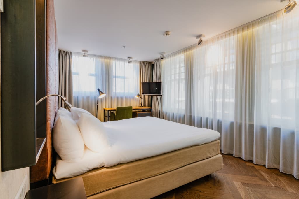 Hotel De Hallen - photo 31