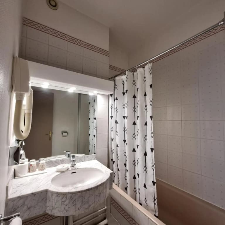 France Eiffel Hotel - photo 39