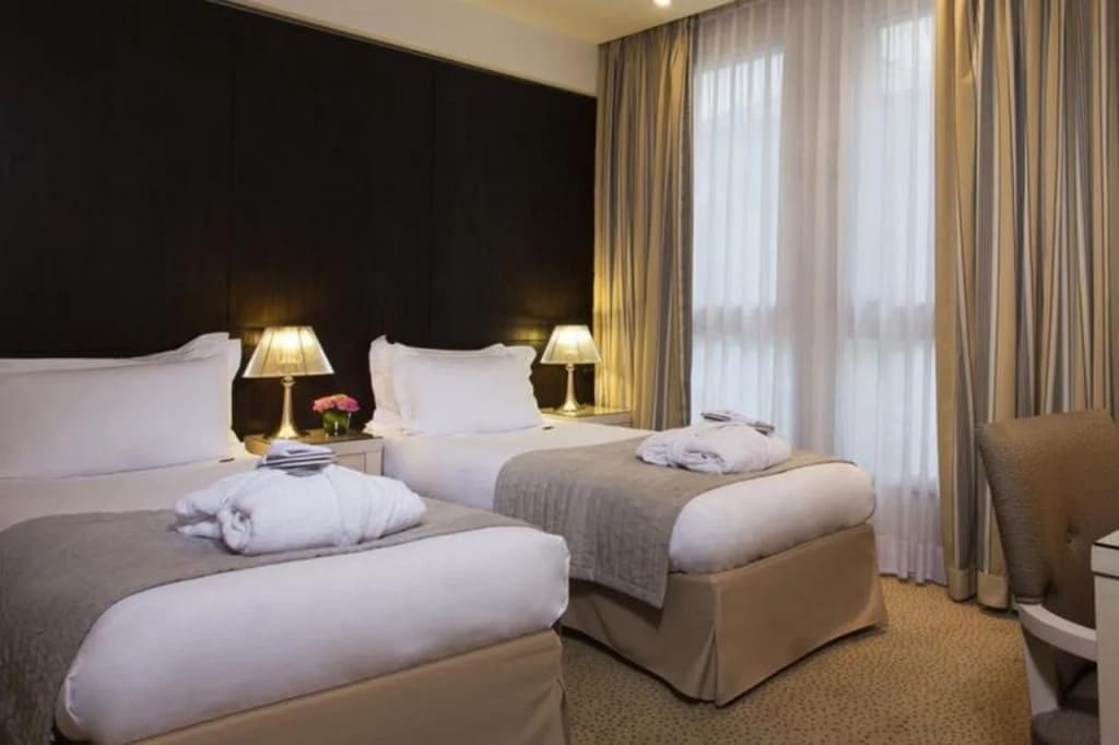 Le Pera Hotel - photo 6