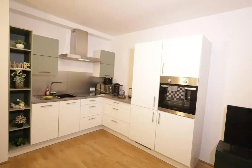 Charming Flat & Balcony near CentralStation Apt15 - photo 4