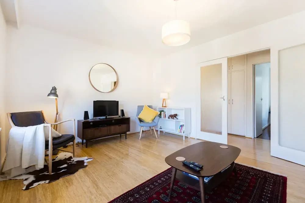 Rosie 2Bdr Stkilda Apartment - photo 12