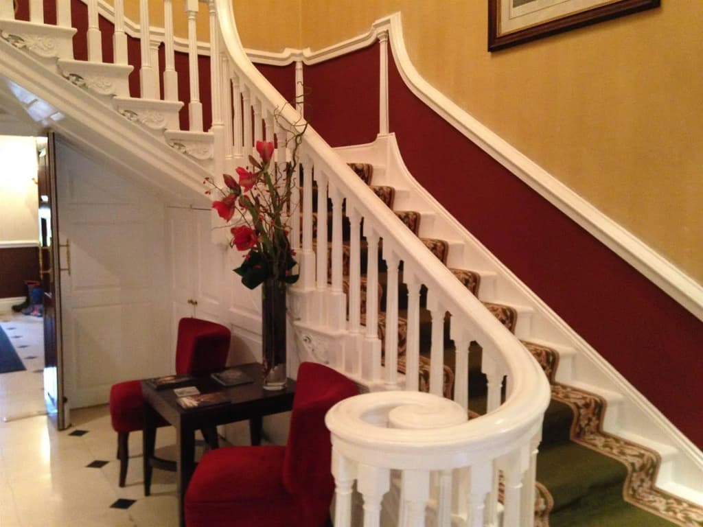 Hendon Hall - photo 5
