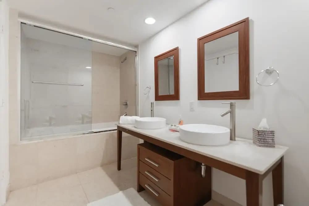 Icon Tower 3 - photo 11
