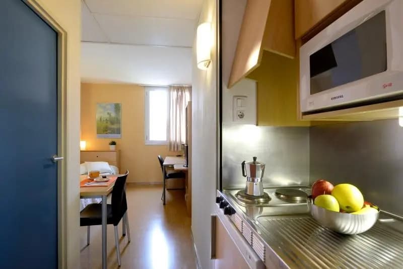 Residencia Universitaria Torre Girona - photo 4