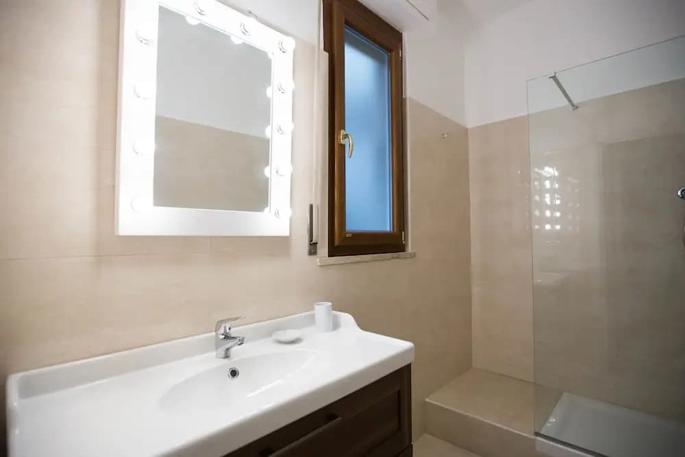 Tortona Central Apartment - photo 3