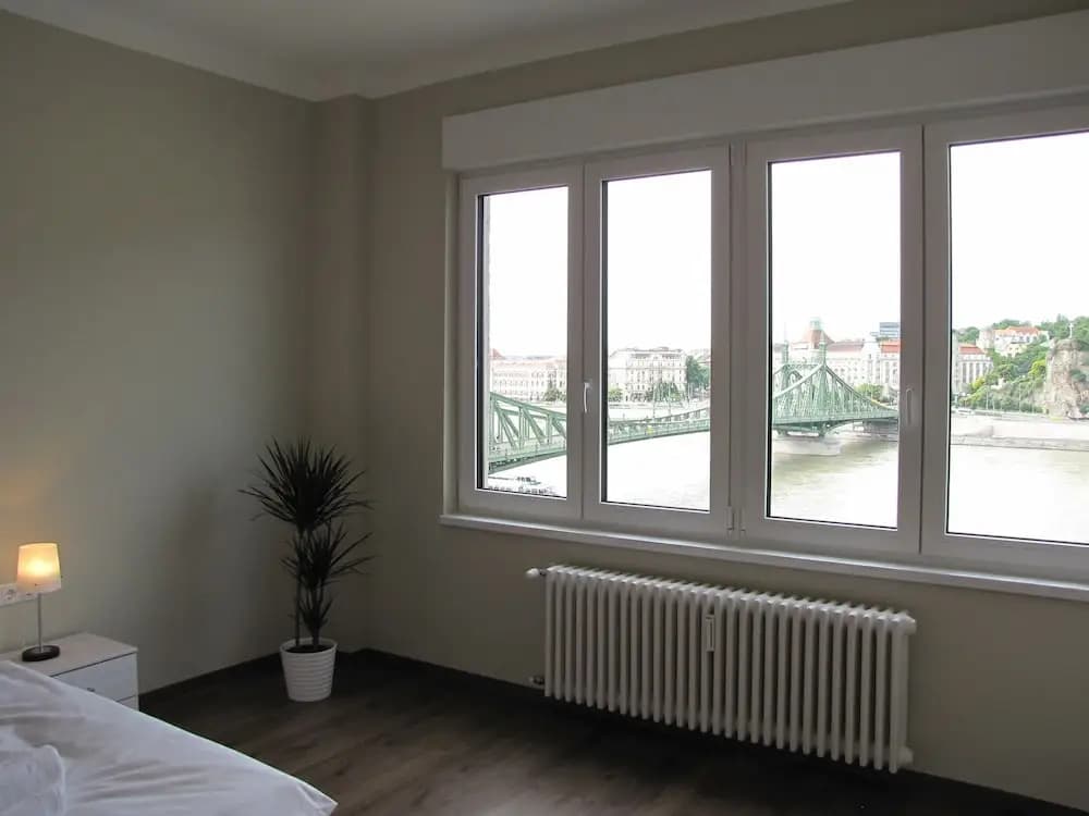 Empire of Liberty Apartment - photo 2