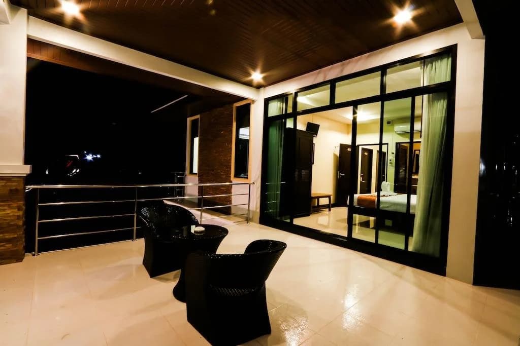 The Rich House - photo 2