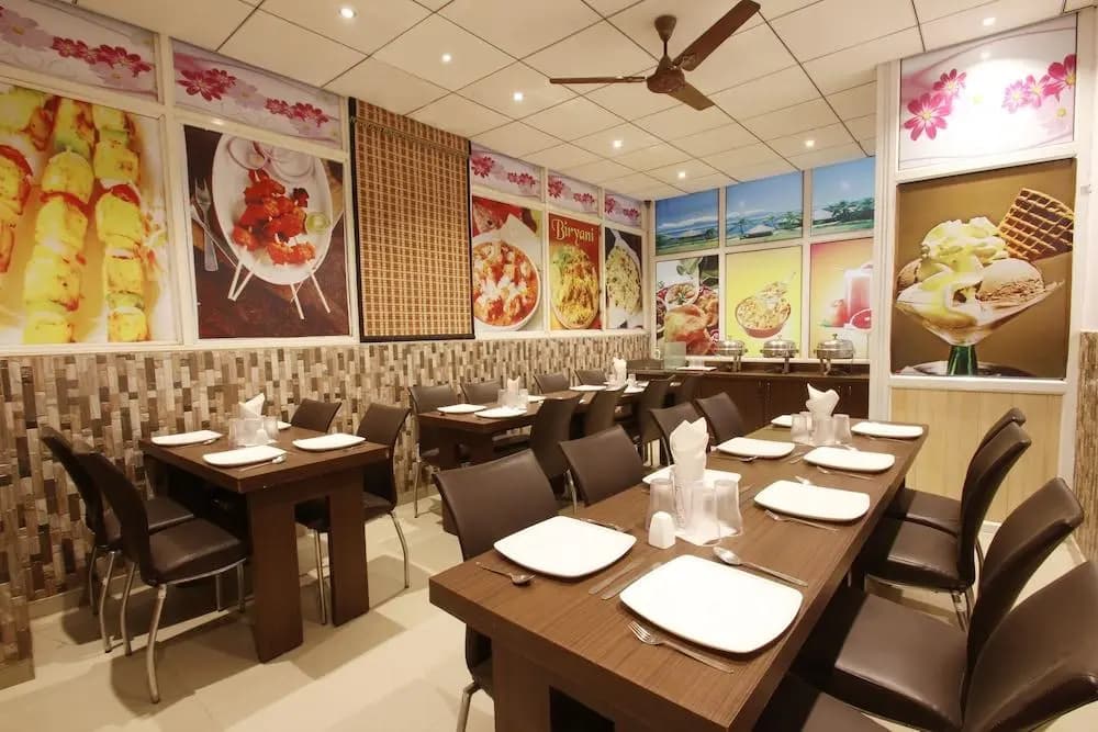 Hotel Mohan International - photo 13