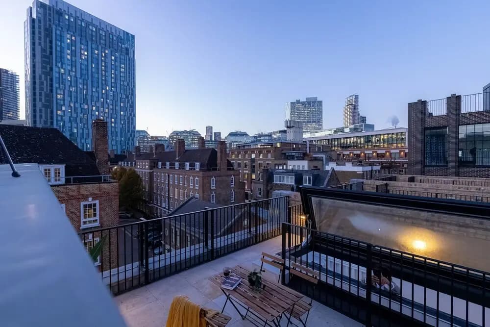 Three Bed Apts near Spitalfields Mkt - photo 20