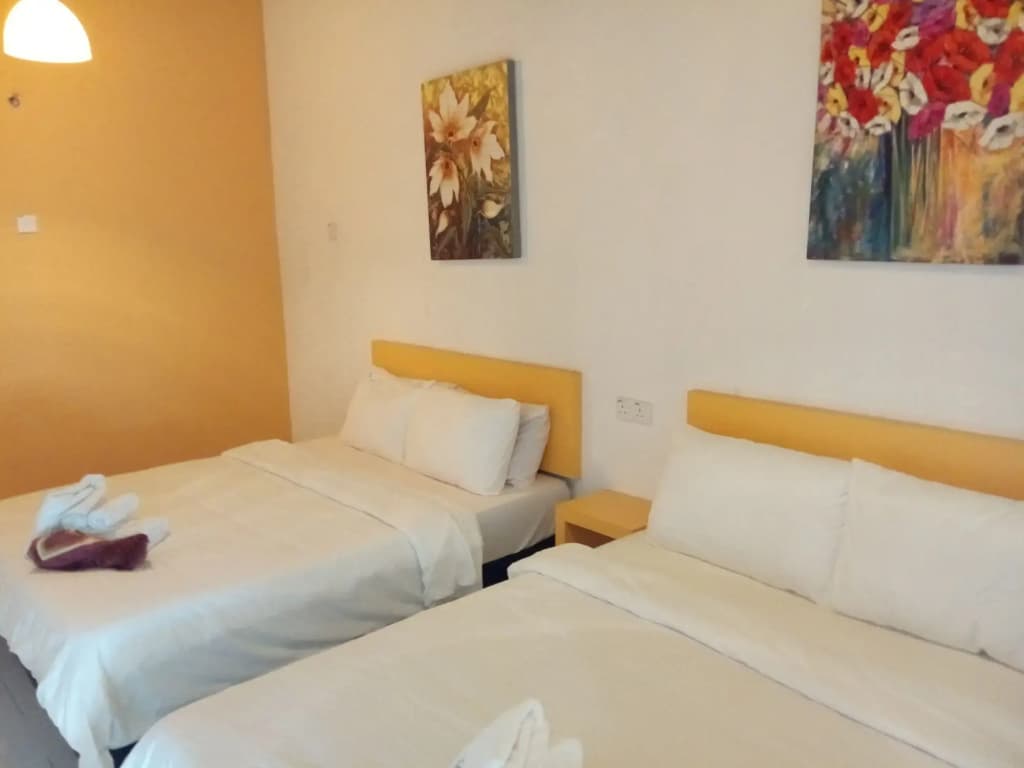 The Serai Cottage Transit Hotel - photo 2