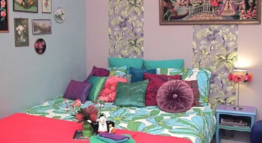Colourful Bed And Breakfast - photo 3
