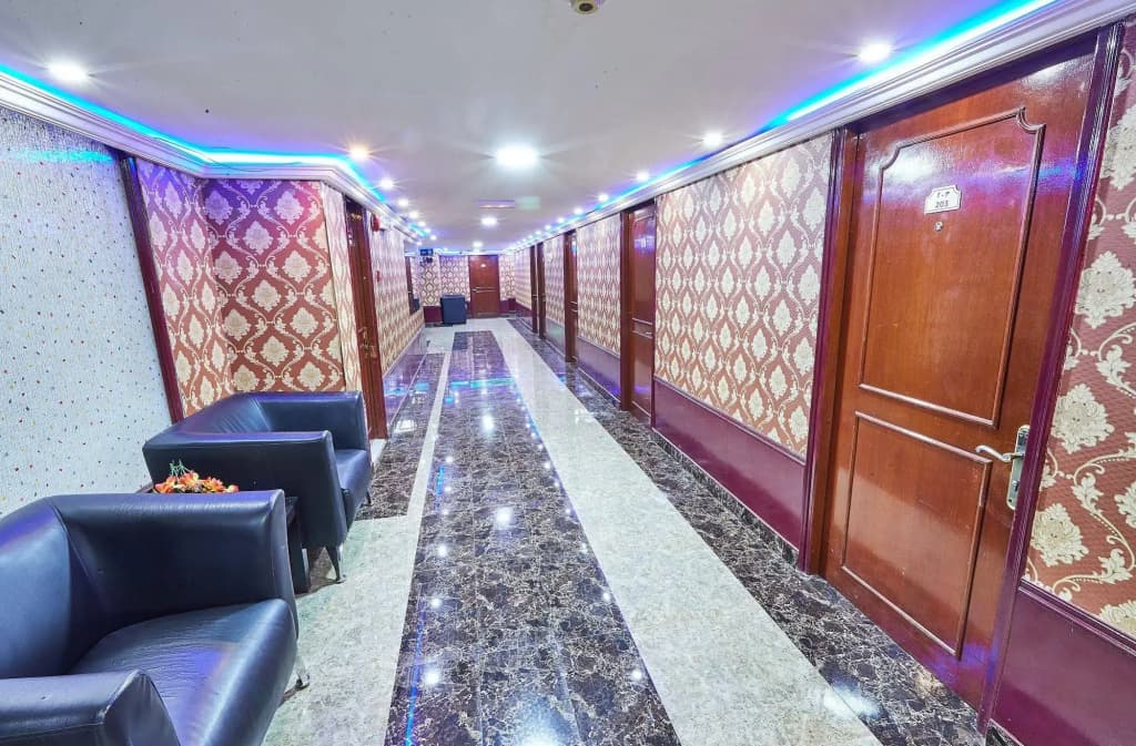West Hotel - photo 15