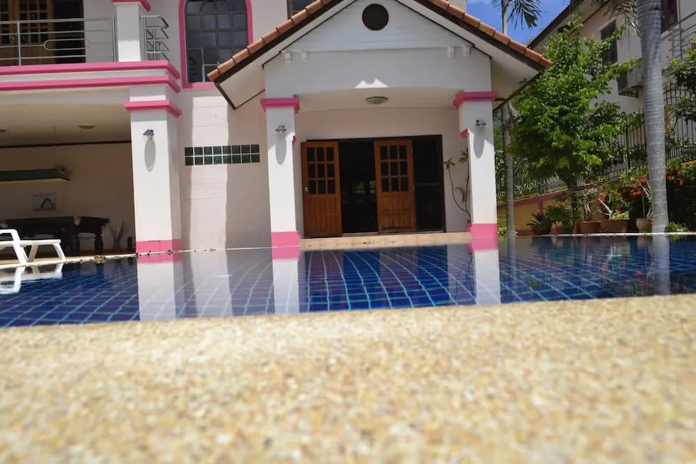 Cesar House - main photo