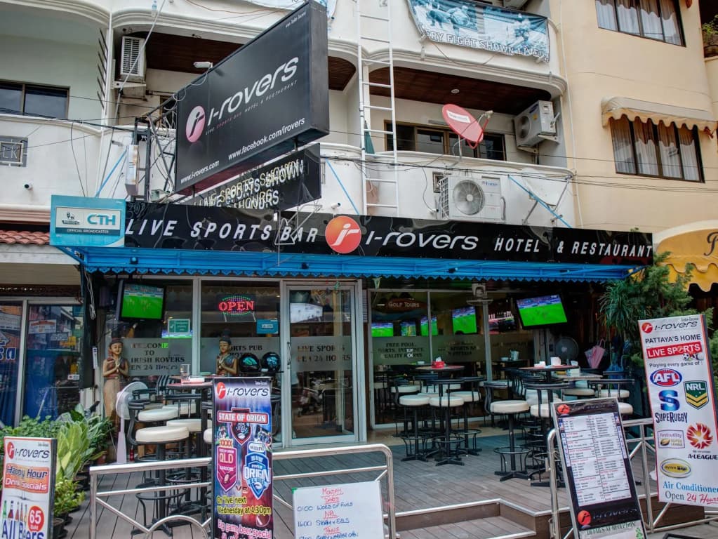 I-Rovers Sports Bar & Guesthouse - main photo