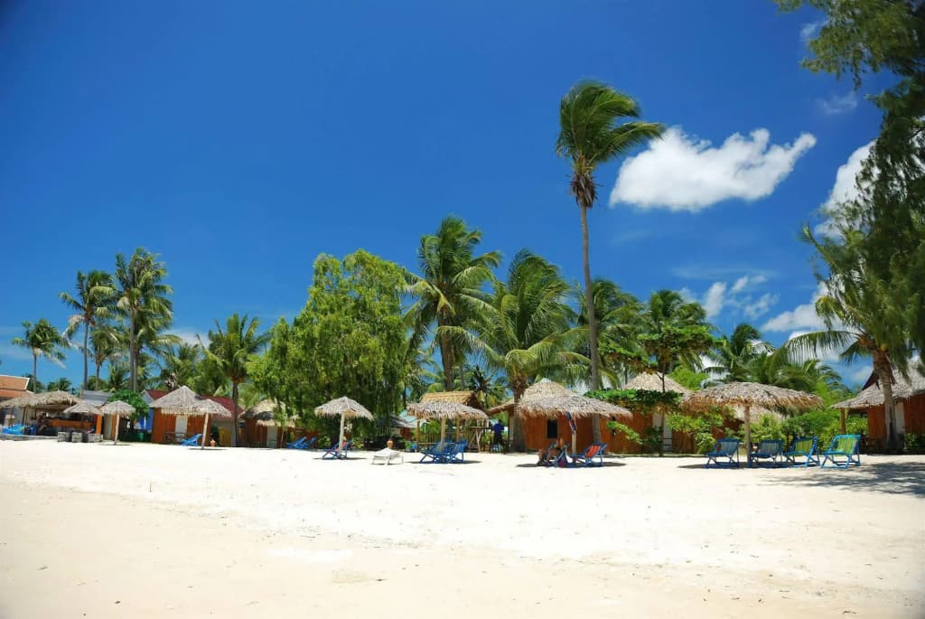 Power Beach Resort - photo 17