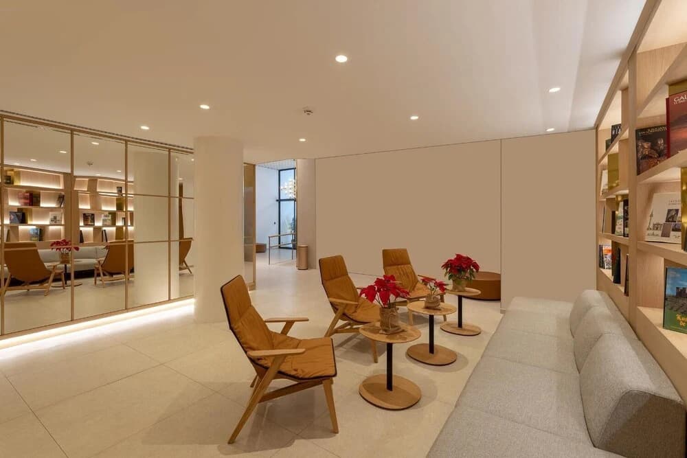Colourful Studios In Recoletos By Allo Housing - photo 18