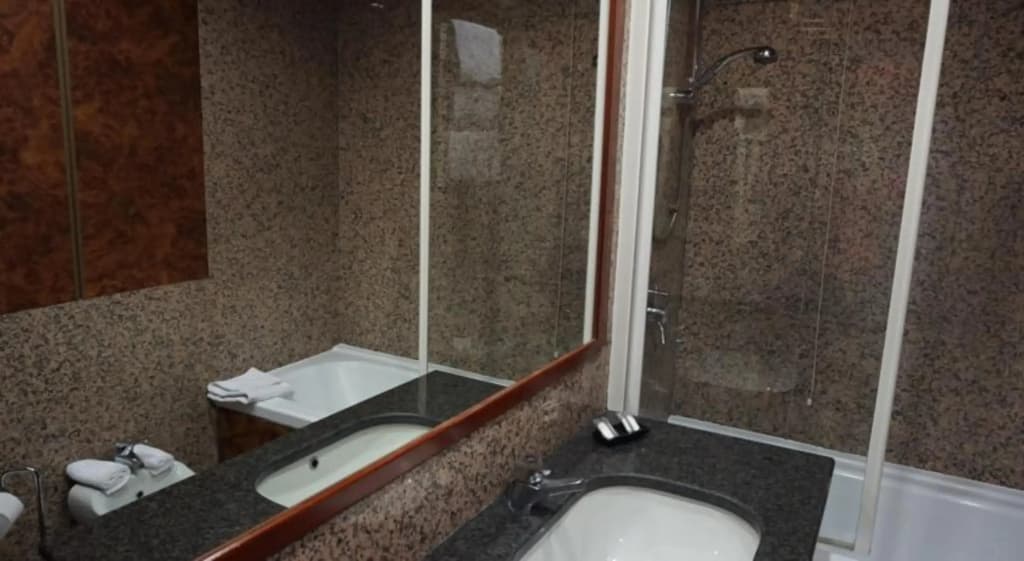 Hotel Madison - photo 9