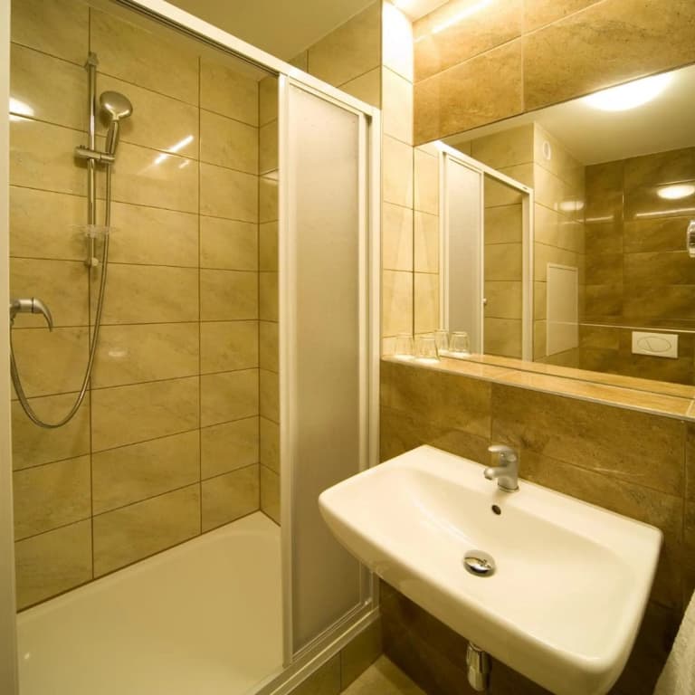 Hotel Krystal - photo 33