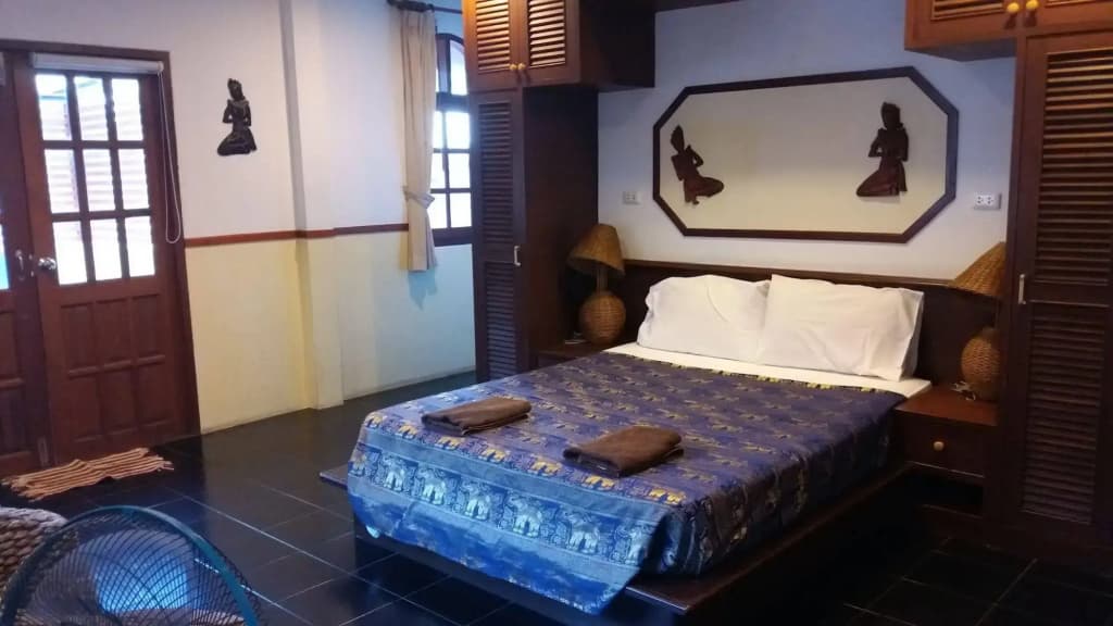 Chaulty Towers Guest House - photo 7
