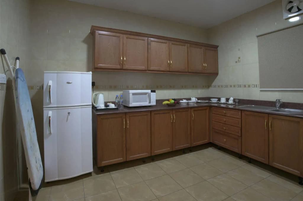 Al Madina Suites Doha - photo 21