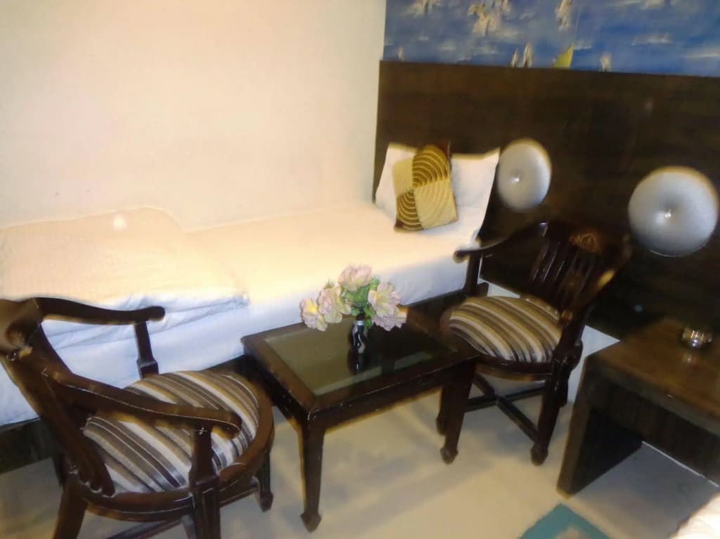 Hotel Guruvas Inn - photo 2