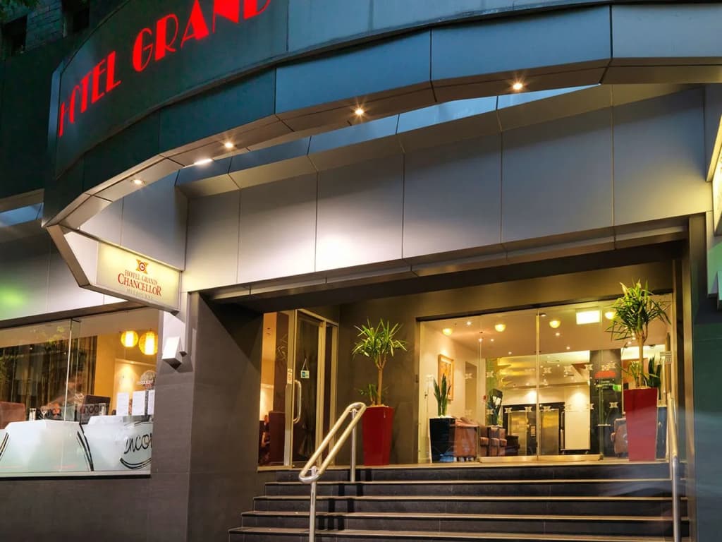 Hotel Grand Chancellor Melbourne - photo 23