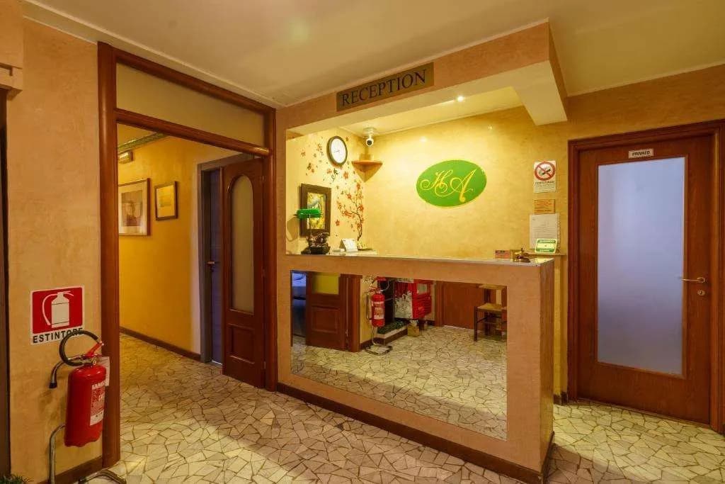 Hotel America - photo 2