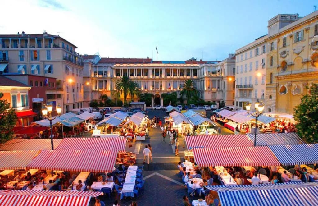Ross 5- F2, Lumineux, Balcon, Loft, Clim, Vieux-Nice - photo 42