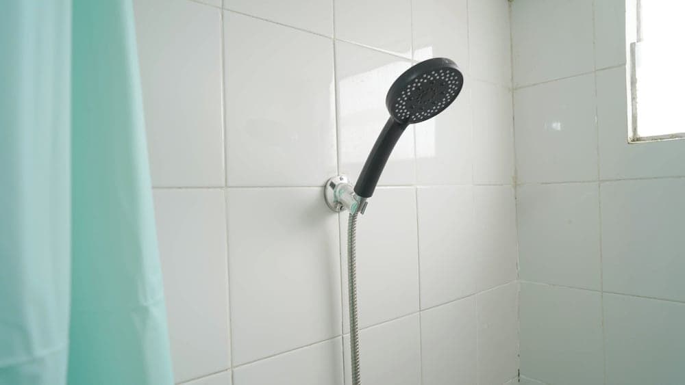 Pleasant White 3Br At Bassura City Apartment - photo 16