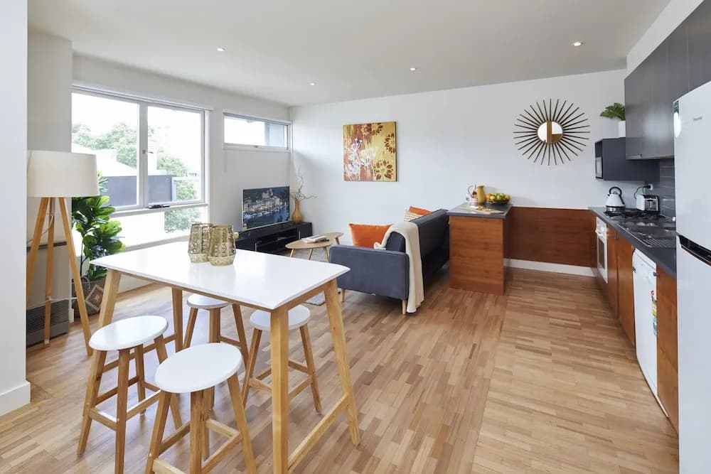 Spacious Carlton 1 bedroom Apt With Secure Parking - photo 6