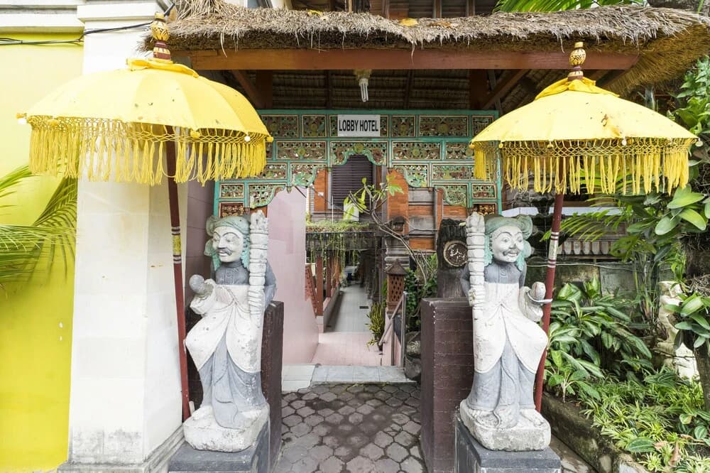 RedDoorz @ Sanur - photo 13