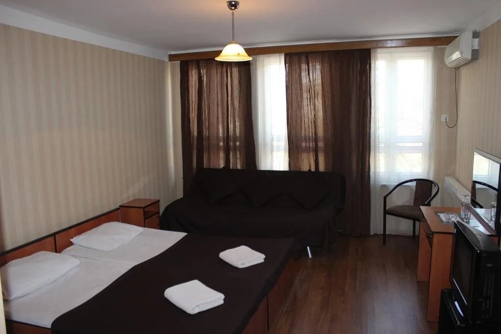 BY Universal Hotel - photo 13