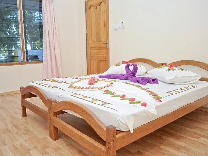 Fulidhoo Laperla Guest House - photo 7